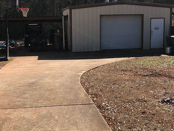 3rd image of 219 County Road 2082