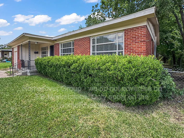 3203 Gus Thomasson Rd — Photo 16