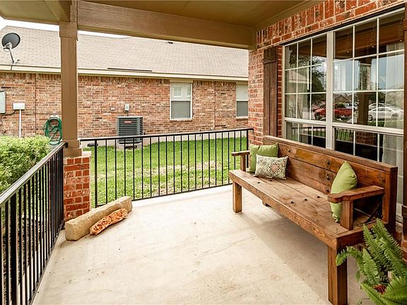 4th image of 404 Grisham Dr