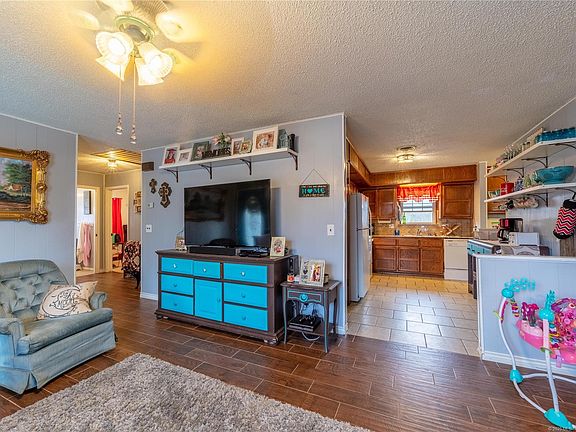 5th image of 609 Gleason Ave