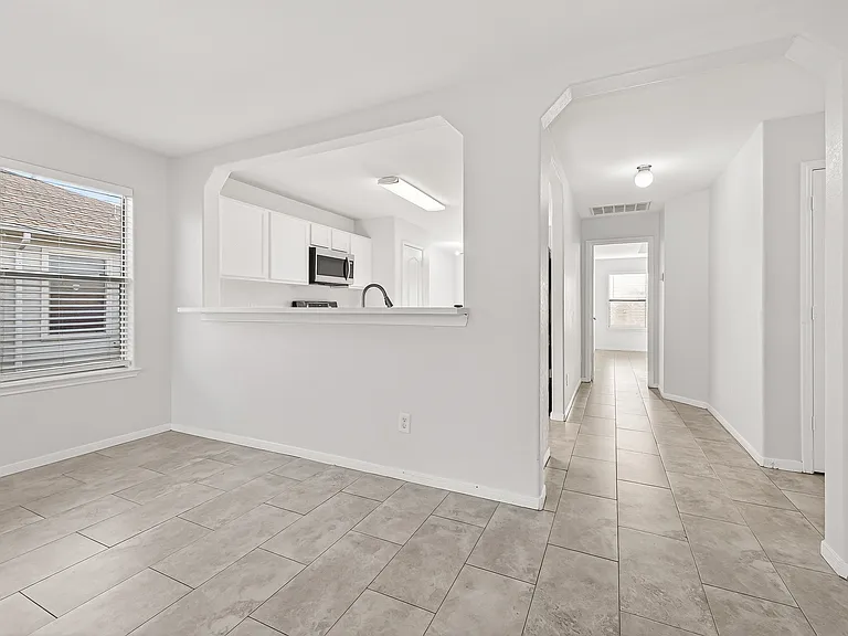 2731 Roaring Oaks Ln — Photo 14