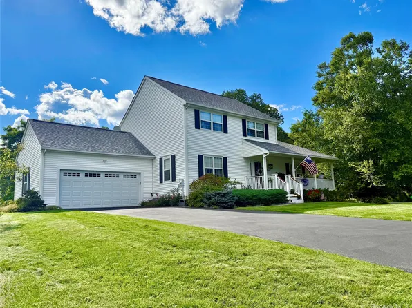 41 W Deer Trail, Pawling, NY 12564