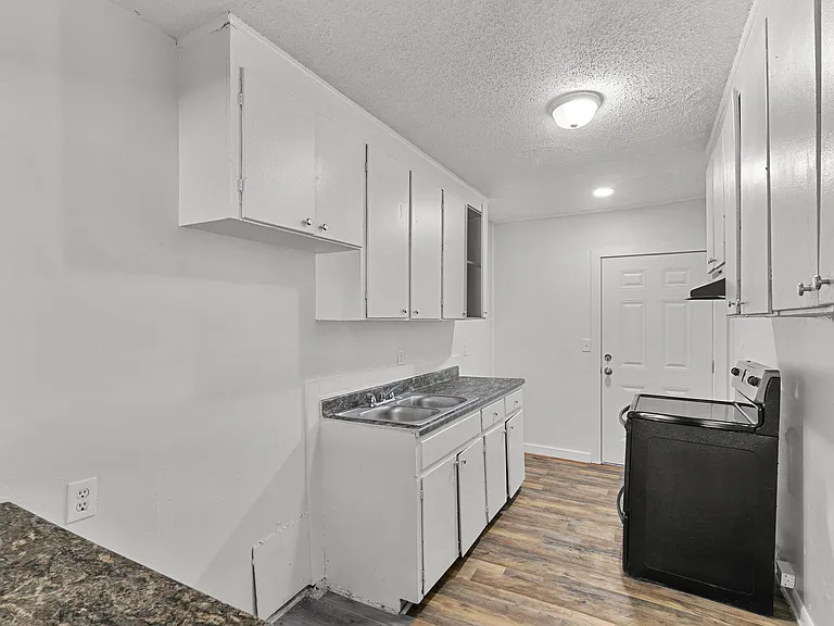 1360 N Range St #2 — Photo 2