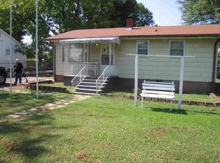 25 Bridges St, Inman, SC 29349