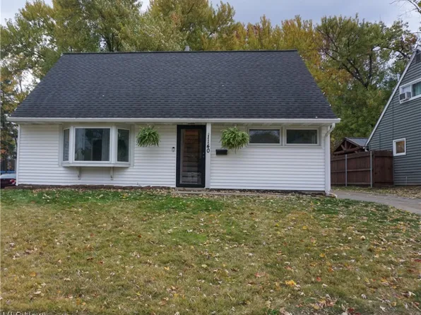 1140 Cooper Dr, Cuyahoga Falls, OH 44221