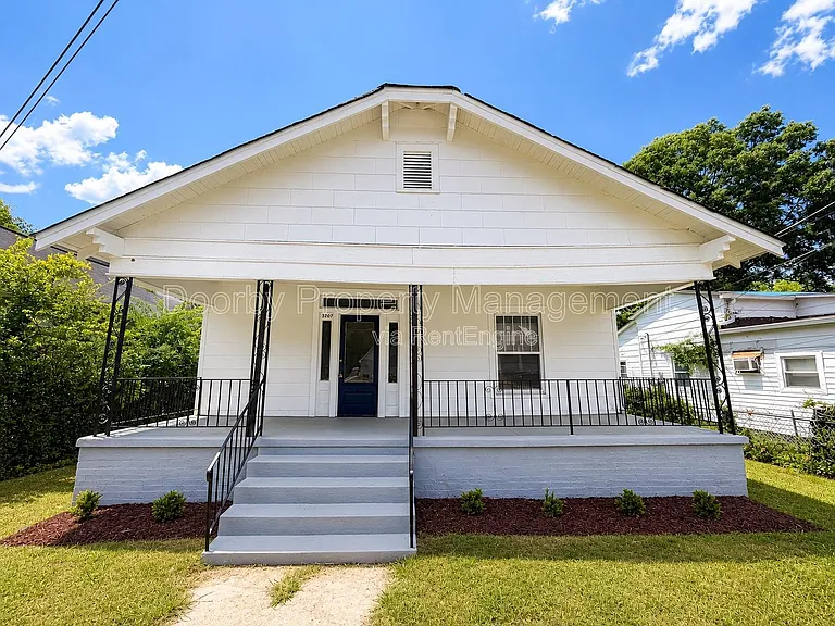 3207 Curtis St — Photo 3