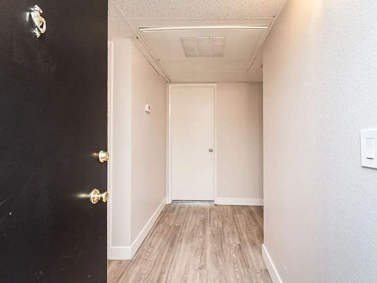 The Elms Apartments at 28th St — Photo 32