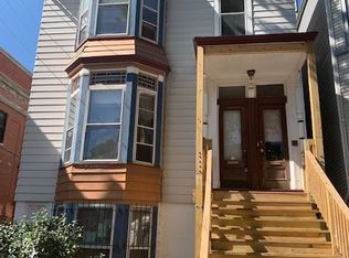 1042 W Newport Ave FL 1, Chicago, IL 60657