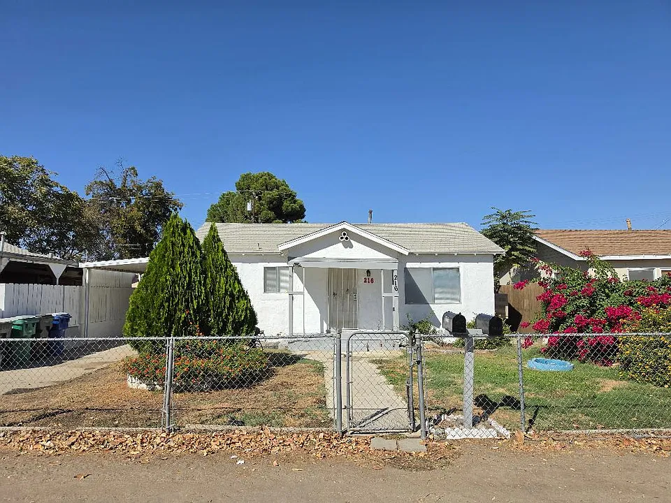 Moneta Ave