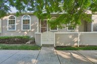 W Asbury Pl-S1307-001.jpg