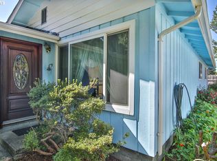 965 SE 4th St SE, Bandon, OR 97411