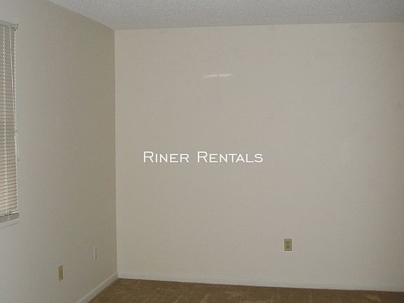 4th image of 95 Dutch Mill Ct APT B