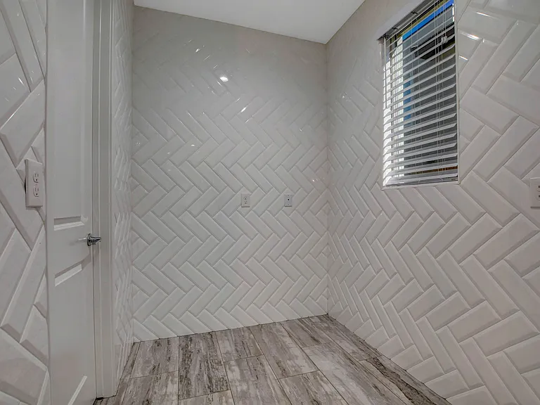 6005 Andezano Dr — Photo 25