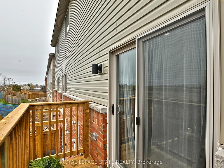 45 Edenrock Dr — Photo 15
