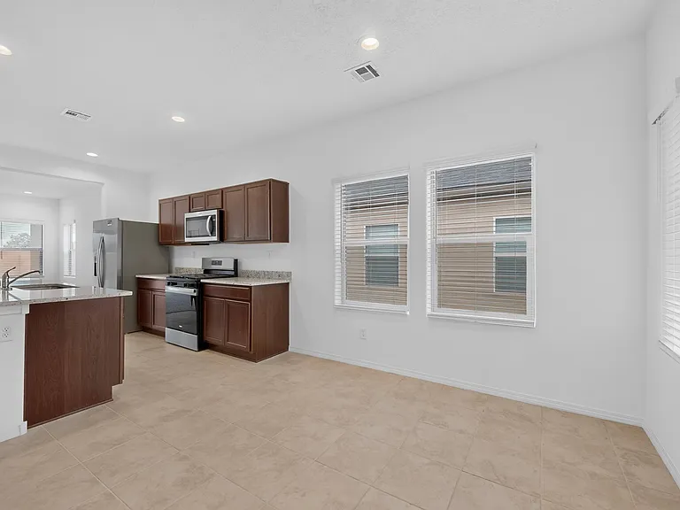 280 Prism Ave SW — Photo 6
