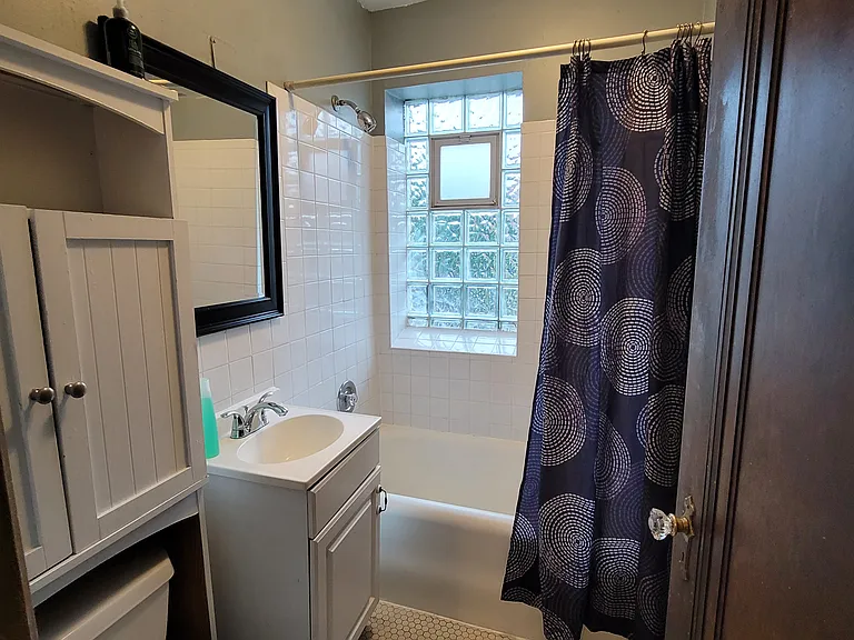 4823 W Montrose Ave #2F — Photo 10