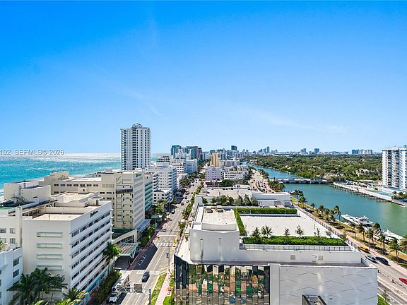 4th image of 4401 Collins Ave #1706