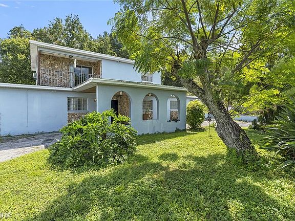 3rd image of 8109R Marigold Ave