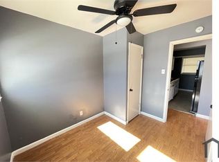 309 Midlothian Rd, Saint Louis, MO 63137