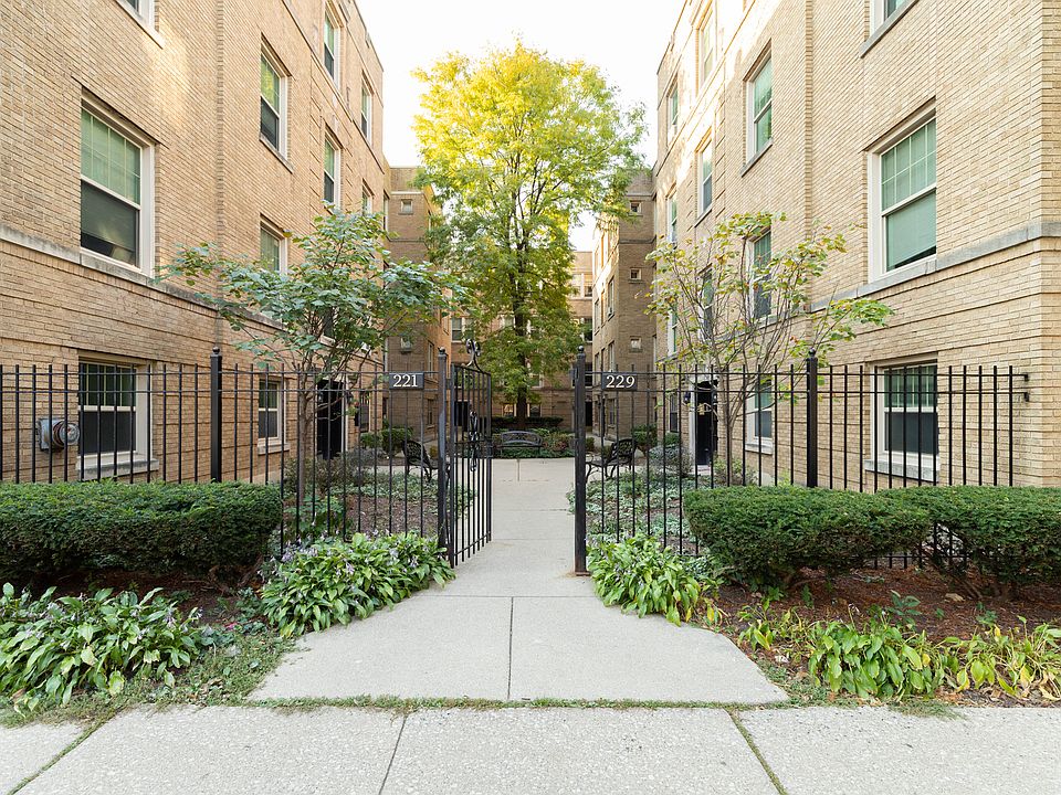 1st image of 223 Washington Blvd #2N
