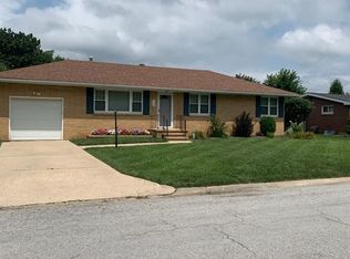 702 Lafayette Ave, Godfrey, IL