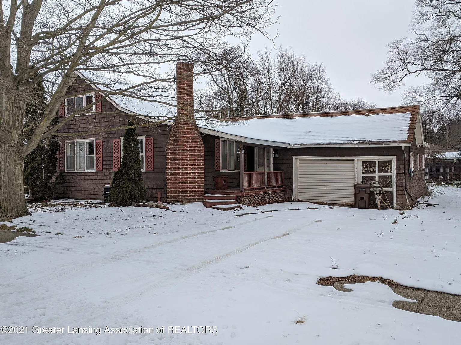 225 E Williams St photo 1