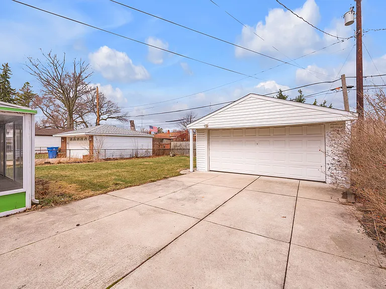 26800 Van Buren Rd — Photo 25