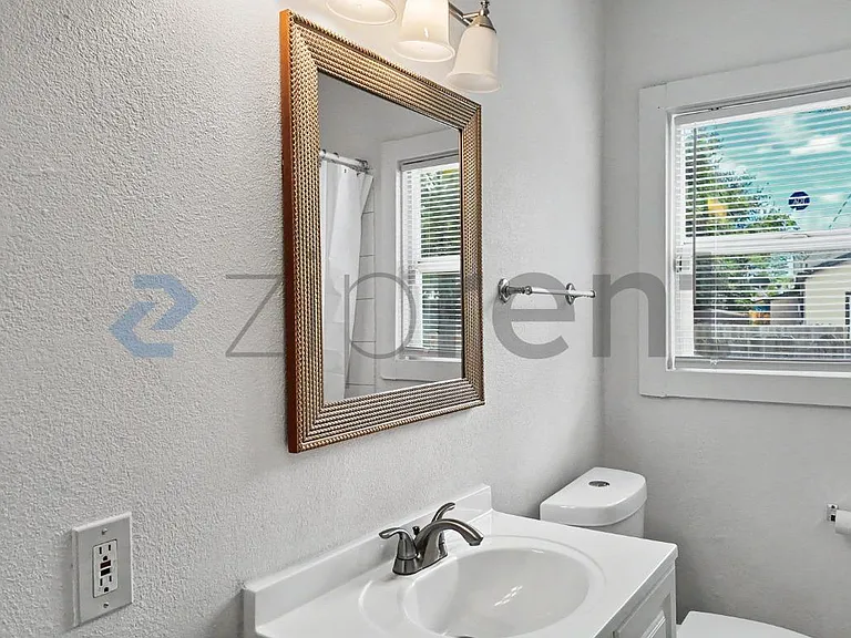 4309 32nd St — Photo 26