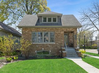 3056 Hartzell St, Evanston, IL