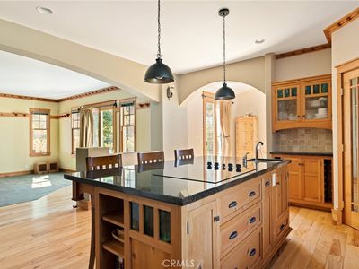 85 Park Dr, Running Springs, CA, 92382