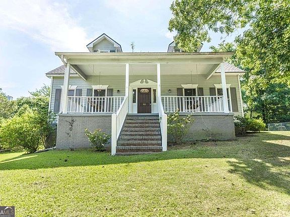 2nd image of 252 N Wesleyan Cir