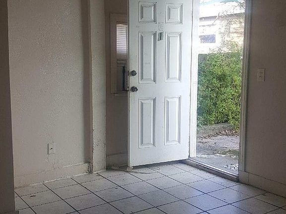 2nd image of 223-A1 N Hollywood Ave