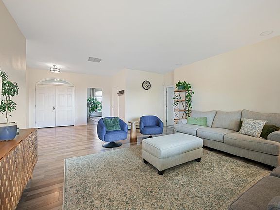 5th image of 895-24 1/2 Rd