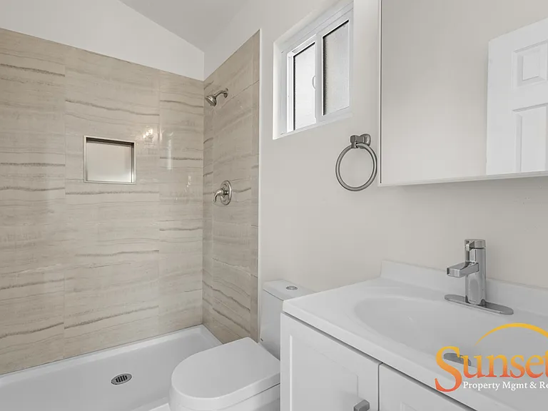 8848 Harness St — Photo 24
