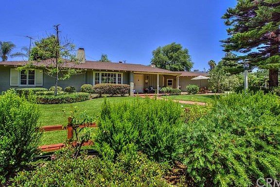 Beautiful 925 River Ln