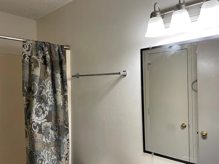 1302 Spriggs Ct — Photo 12