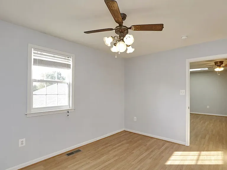 15156 Hughesville Manor Dr — Photo 5