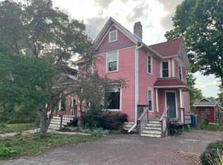 242 S Dickason Blvd, Columbus, WI 53925