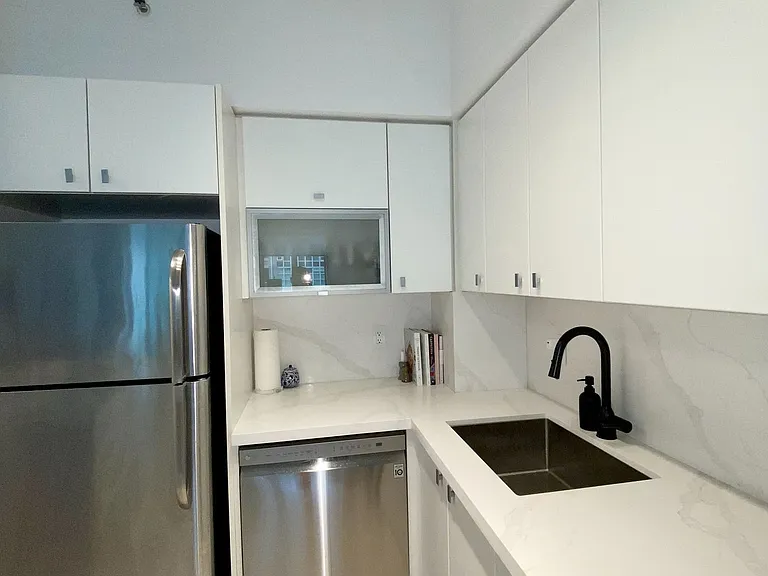 69 Lynn Williams St #205 — Photo 7