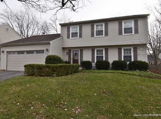 1403 Lancaster Ave, St Charles, IL