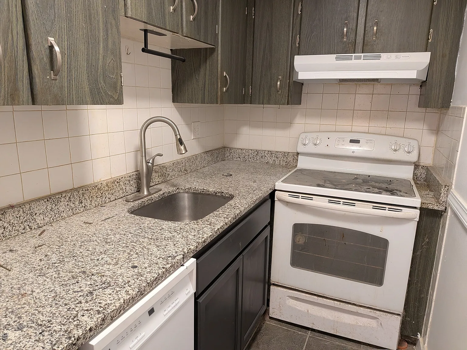 175 Ward St — Photo 4
