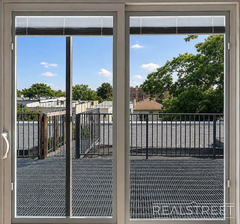 1322 Prospect Place — Photo 4