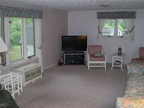 5th image of 2036 Shawnee Dr