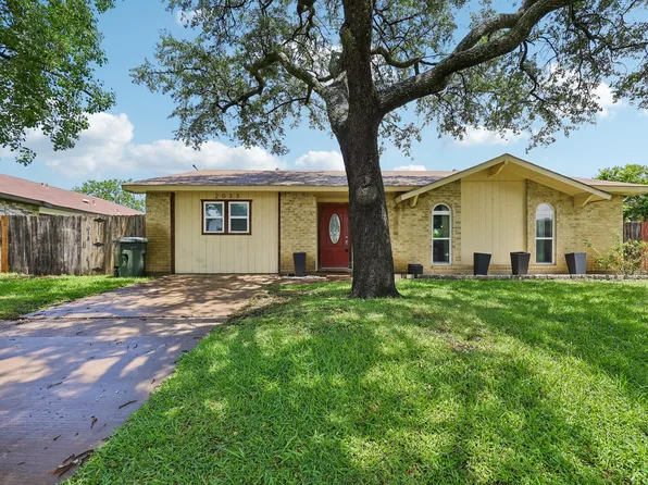 2033 Rose Hill Rd, Carrollton, TX 75007
