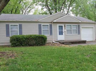 1609 Honeysuckle Rd, Sedalia, MO 65301