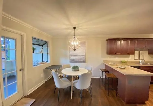 2 bed, 1093 sqft, $3,250 — Photo 3