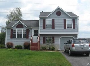 6130 Diffin Rd, Cicero, NY 13039