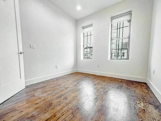 Rented by ERNY LLC | media 15