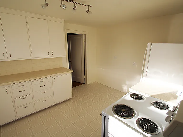 Beach Club Cottages — Photo 12