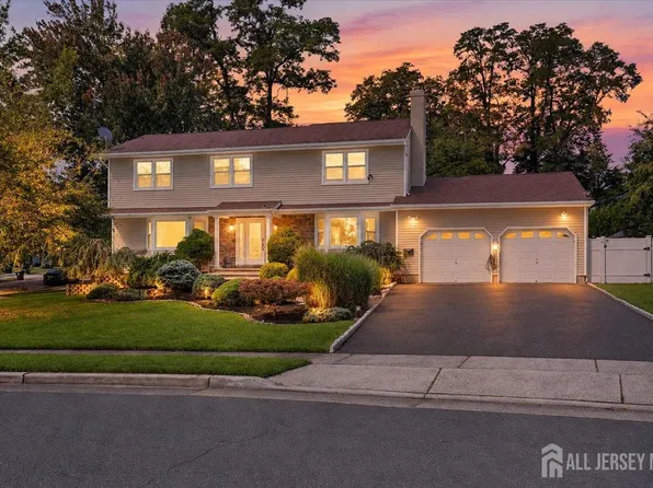 1 Cherry Ln, East Brunswick, NJ 08816